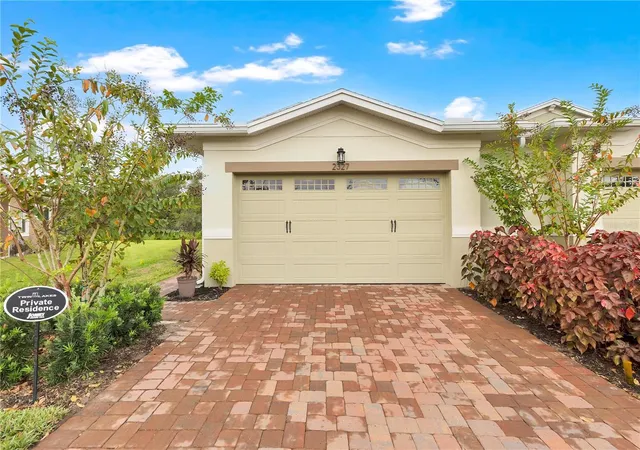 Photo 1 of Single family home for sale at 2327 Datura Loop, Saint Cloud, FL 34772 | MLS# S5158714 | Listing updated on 2026-10-06