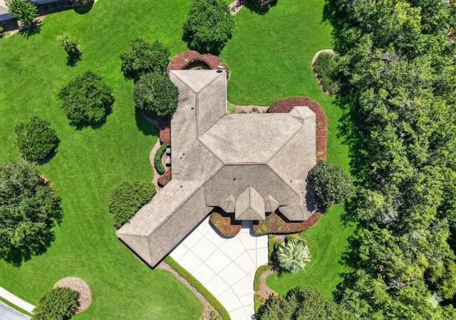 Photo 2 of Single family home for sale at 6053 Spinnaker Loop, Lady Lake, FL 32159 | MLS# O6446634 | Listing updated on 2026-10-02
