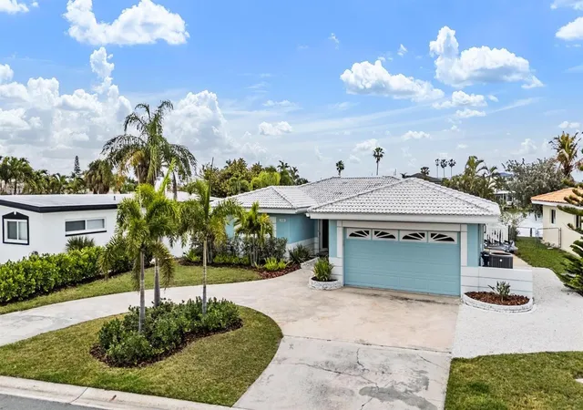 Photo 1 of Single family home for sale at 11425 5th Street E, Treasure Island, FL 33706 | MLS# TB8554181 | Listing updated on 2026-10-02