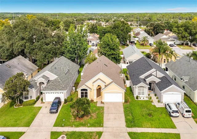 Photo 1 of Single family home for sale at 2712 Wilshire Rd, Clermont, FL 34714 | MLS# TB8554182 | Listing updated on 2026-10-20