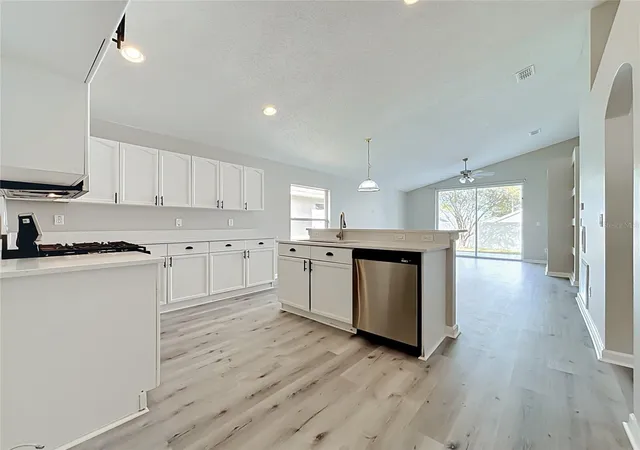 Photo 4 of Single family home for sale at 2712 Wilshire Rd, Clermont, FL 34714 | MLS# TB8554182 | Listing updated on 2026-10-20