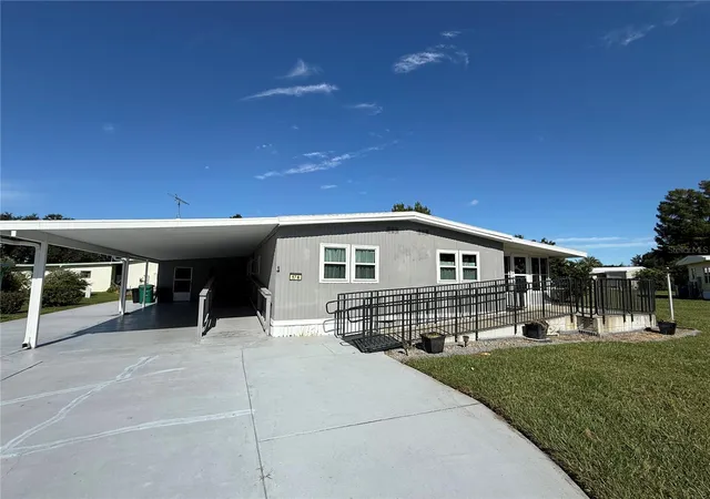 Photo 2 of Manufactured home for sale at 17 N Bobwhite Rd, Wildwood, FL 34785 | MLS# G5118529 | Listing updated on 2026-10-04