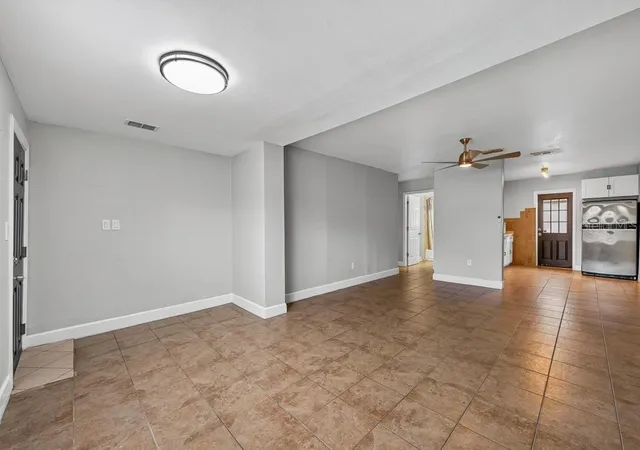 Photo 4 of Single family home for sale at 725 Strain Blvd, Lakeland, FL 33815 | MLS# TB8554185 | Listing updated on 2026-10-02
