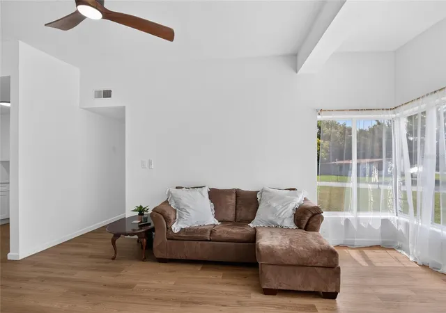 Photo 4 of Single family home for sale at 100 Pinecrest Dr, Sanford, FL 32773 | MLS# O6446646 | Listing updated on 2026-10-04