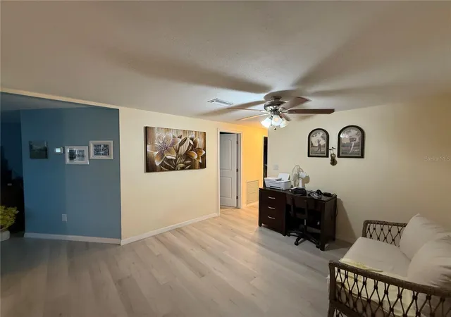 Photo 3 of Manufactured home for sale at 10 Rabbit Trl, Wildwood, FL 34785 | MLS# G5118530 | Listing updated on 2026-10-07