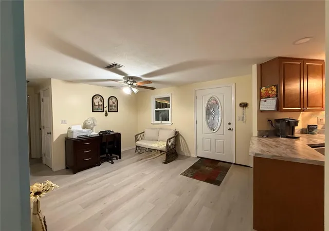Photo 4 of Manufactured home for sale at 10 Rabbit Trl, Wildwood, FL 34785 | MLS# G5118530 | Listing updated on 2026-10-07