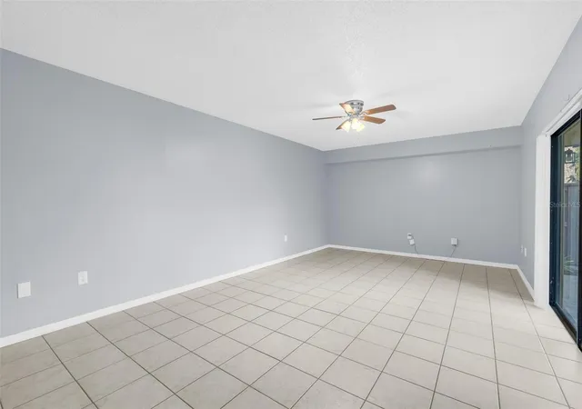 Photo 3 of Condo for sale at 5382 Elm Ct #356, Orlando, FL 32811 | MLS# O6446648 | Listing updated on 2026-10-06