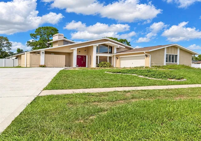 Photo 1 of Single family home for sale at 13285 Cecil Ct, Spring Hill, FL 34609 | MLS# W7890016 | Listing updated on 2026-10-03