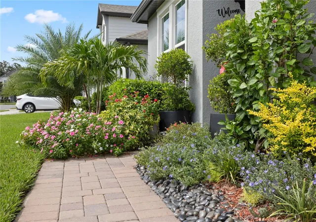 Photo 2 of Single family home for sale at 2052 Wood Thrush Ln, Winter Park, FL 32792 | MLS# O6446652 | Listing updated on 2026-10-07