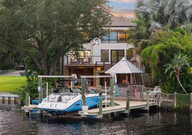 Photo 1 of Single family home for sale at 4035 N River View Ave, Tampa, FL 33607 | MLS# TB8554195 | Listing updated on 2026-10-04