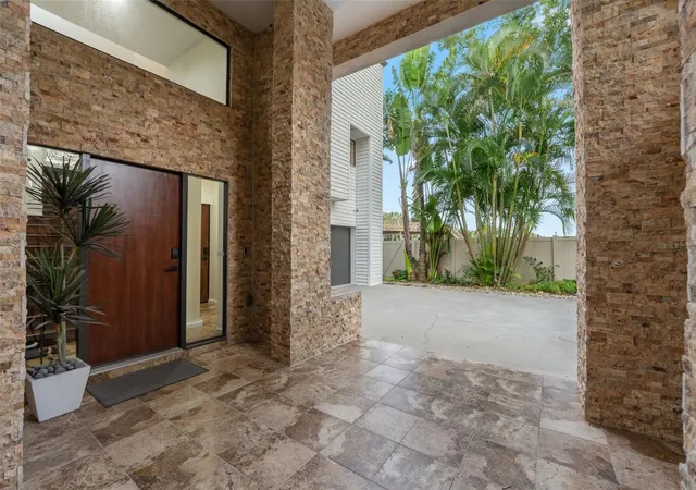 Photo 4 of Single family home for sale at 4035 N River View Ave, Tampa, FL 33607 | MLS# TB8554195 | Listing updated on 2026-10-04