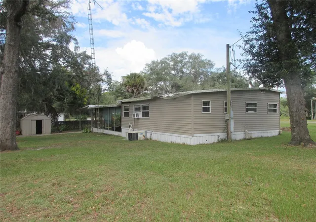 Photo 3 of Manufactured home for sale at 1742 SE 169th Terrace Rd, Silver Springs, FL 34488 | MLS# OM733314 | Listing updated on 2026-10-09
