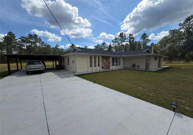 Photo 3 of Single family home for sale at 6525 Sw 138th Terrace, Ocala, FL 34481 | MLS# OM733316 | Listing updated on 2026-10-03