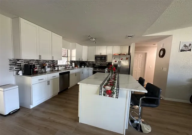 Photo 3 of Single family home for sale at 6525 SW 138th Terrace, Ocala, FL 34481 | MLS# OM733316 | Listing updated on 2026-10-03