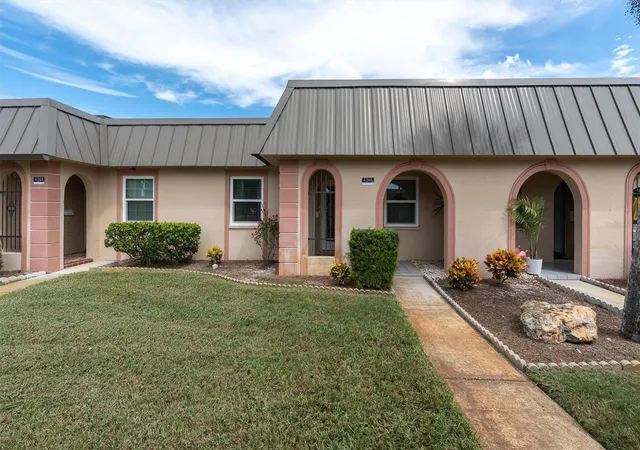 Photo 1 of Condo for sale at 4346 Rustic Dr, New Port Richey, FL 34652 | MLS# W7890019 | Listing updated on 2026-10-03