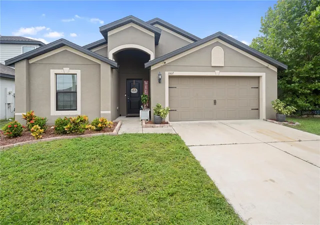 Photo 2 of Single family home for sale at 1007 Culbreath Green Ct, Ruskin, FL 33570 | MLS# TB8554206 | Listing updated on 2026-10-06