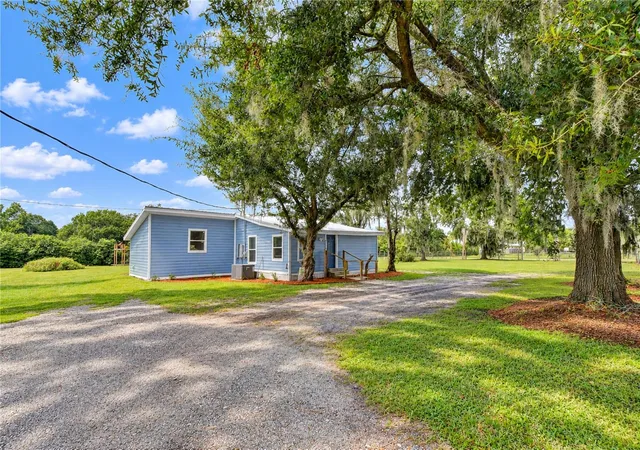 Photo 2 of Single family home for sale at 2901 Turkey Crk Rd, Plant City, FL 33566 | MLS# TB8554207 | Listing updated on 2026-10-09