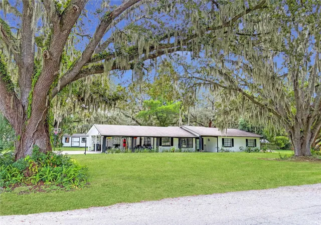 Photo 2 of Single family home for sale at 6118 Carla Cir, Lakeland, FL 33811 | MLS# O6446667 | Listing updated on 2026-10-05