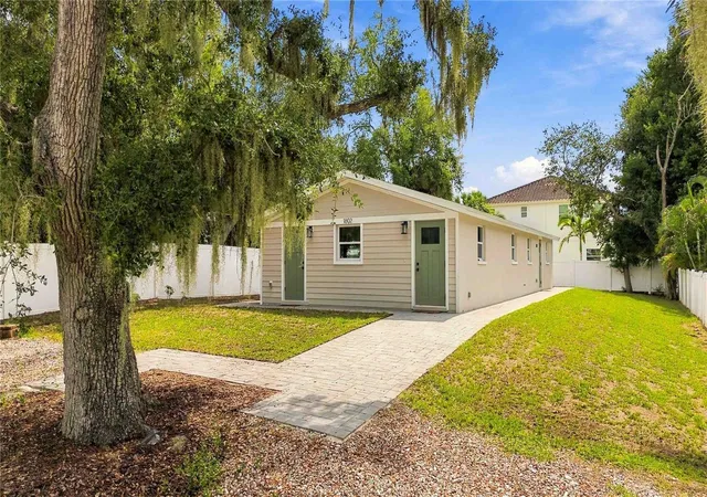 Multi family home for sale at 1802 Robinhood St, SARASOTA, FL 34231 | MLS# A4708231