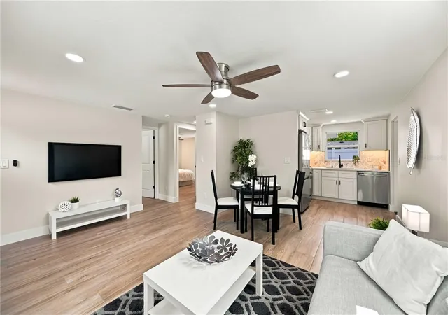 Photo 3 of House for sale at 1802 Robinhood St, Sarasota, FL 34231 | MLS# A4708231 | Listing updated on 2026-10-02