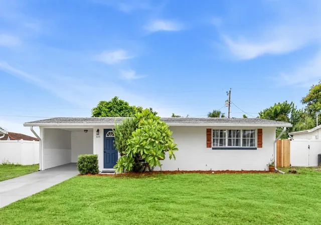 Single family home for sale at 3215 Florida Blvd, BRADENTON, FL 34207 | MLS# A4708232