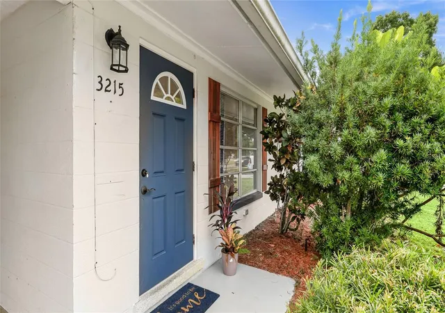 Photo 1 of Single family home for sale at 3215 Florida Blvd, Bradenton, FL 34207 | MLS# A4708232 | Listing updated on 2026-10-06