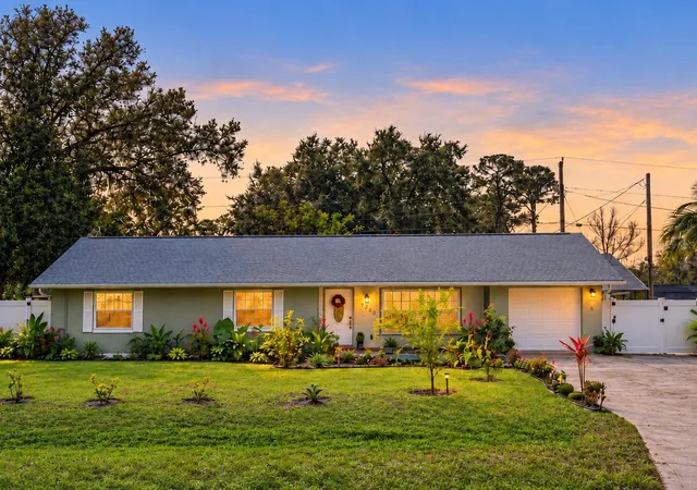 Single family home for sale at 5700 E Fort King St, OCALA, FL 34470 | MLS# FC321857