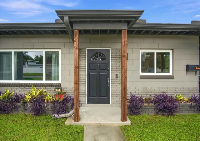 Photo 2 of Single family home for sale at 3215 Jan Dr, Orlando, FL 32806 | MLS# O6446670 | Listing updated on 2026-10-04