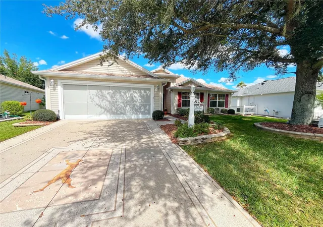 Photo 2 of Single family home for sale at 3209 Hampton Ln, The Villages, FL 32162 | MLS# G5118533 | Listing updated on 2026-10-06