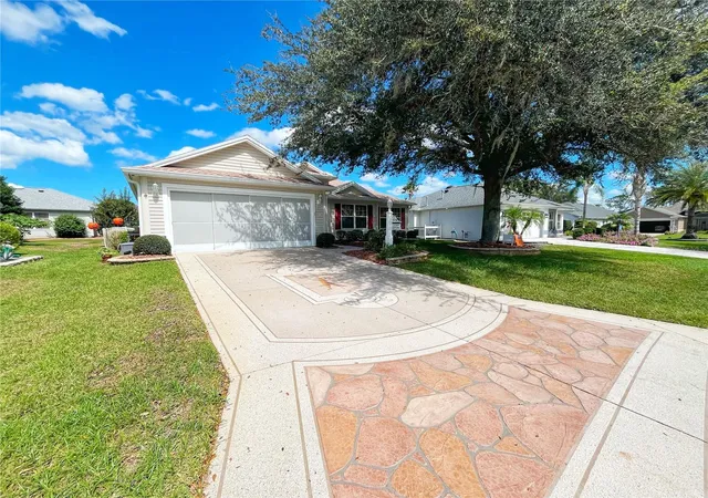 Photo 4 of Single family home for sale at 3209 Hampton Ln, The Villages, FL 32162 | MLS# G5118533 | Listing updated on 2026-10-06