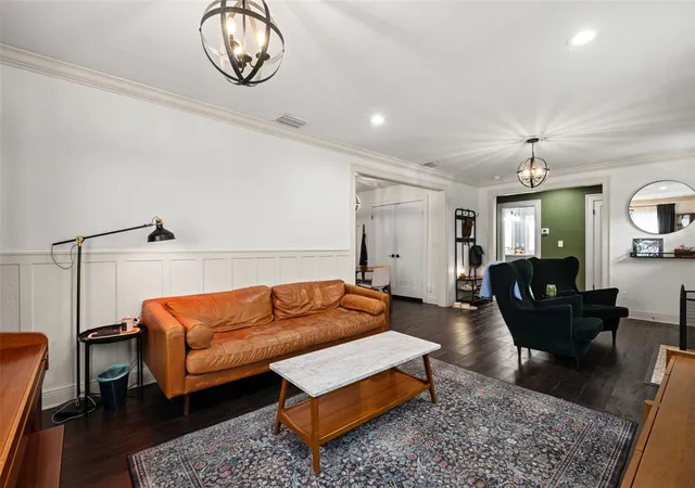 Photo 4 of Single family home for sale at 803 E Hollywood St, Tampa, FL 33604 | MLS# TB8554212 | Listing updated on 2026-10-03