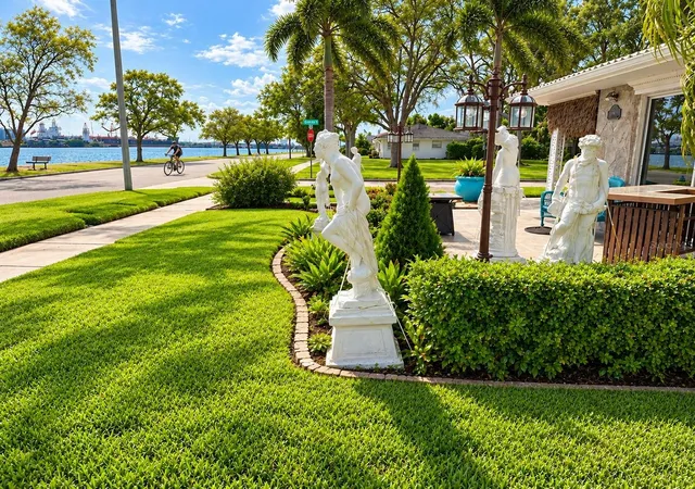 Photo 3 of Single family home for sale at 524 Channel Dr, Tampa, FL 33606 | MLS# TB8554215 | Listing updated on 2026-10-03