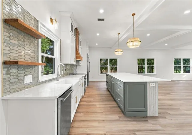 Photo 3 of Single family home for sale at 13 Bogey Dr, Winter Haven, FL 33881 | MLS# P4940054 | Listing updated on 2026-10-03