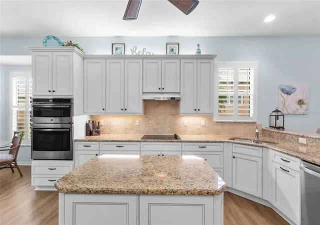 Photo 3 of Sale Pending at 11109 Staveley Ct, Venice, FL 34293 | MLS# N6146029 | Listing updated on 2026-10-08