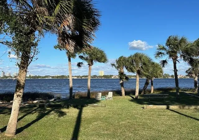 Photo 2 of Single family home for sale at 1146 Riverside Dr, Daytona Beach, FL 32117 | MLS# V4951625 | Listing updated on 2026-10-08