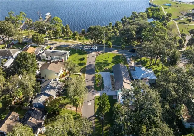 Photo 65 of Single family home for sale at 1146 Riverside Dr, DAYTONA BEACH, FL 32117 | MLS# V4951625 | Listing updated on 2026-10-10