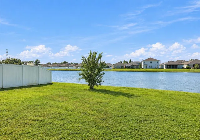 Photo 4 of Single family home for sale at 1011 Tidal Rock Ave, Ruskin, FL 33570 | MLS# TB8554217 | Listing updated on 2026-10-08