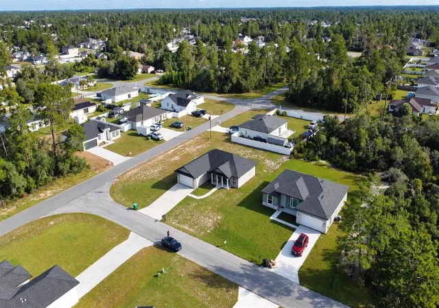 Photo 3 of Single family home for sale at 16855 Sw 25th Court, Ocala, FL 34473 | MLS# S5158728 | Listing updated on 2026-10-02