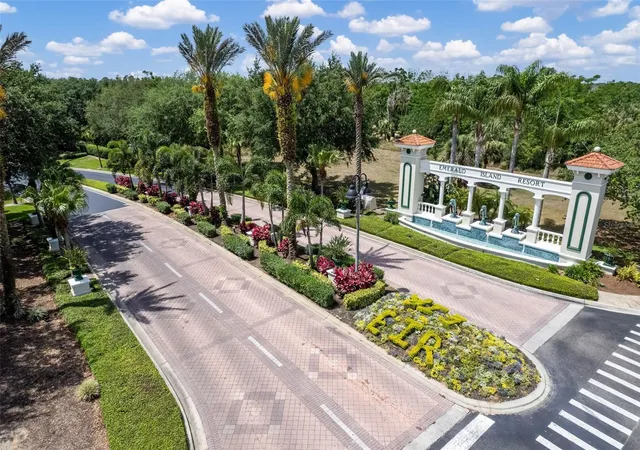 Photo 3 of Townhouse for sale at 8452 Crystal Cvs Loop, Kissimmee, FL 34747 | MLS# O6446676 | Listing updated on 2026-10-08
