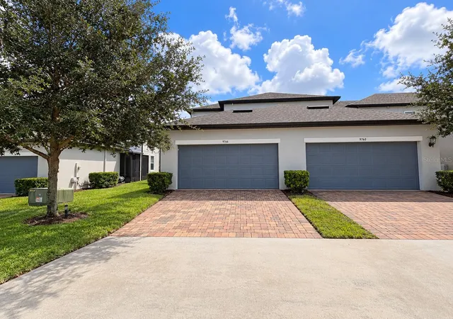 Photo 21 of Townhouse for sale at 9766 Amber Chestnut Way, WINTER GARDEN, FL 34787 | MLS# L4965505 | Listing updated on 2026-10-22