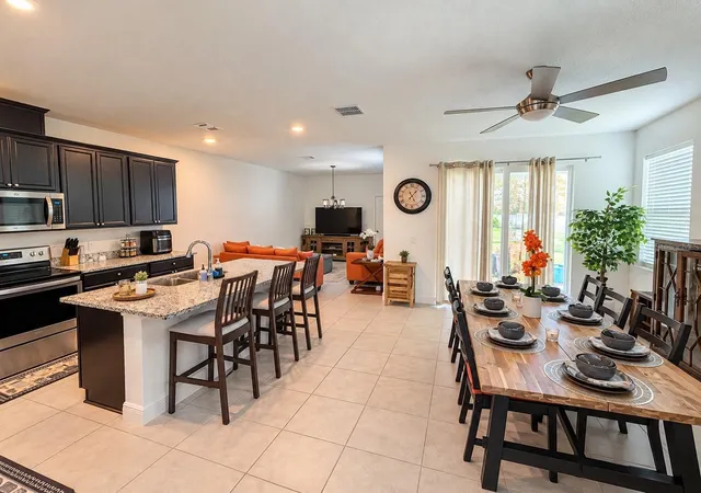 Photo 4 of Townhouse for sale at 9766 Amber Chestnut Way, Winter Garden, FL 34787 | MLS# L4965505 | Listing updated on 2026-10-02