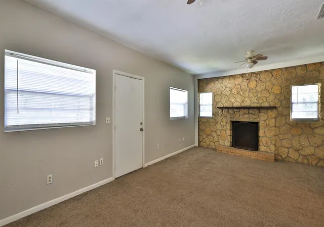 Photo 4 of Single family home for sale at 5150 N Ocean Shore Blvd, Palm Coast, FL 32137 | MLS# FC321860 | Listing updated on 2026-10-24