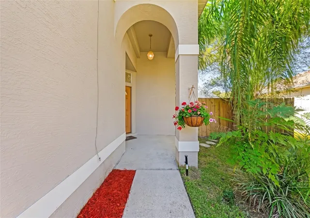 Photo 4 of Single family home for sale at 408 Lancers Dr, Winter Springs, FL 32708 | MLS# O6446680 | Listing updated on 2026-10-04