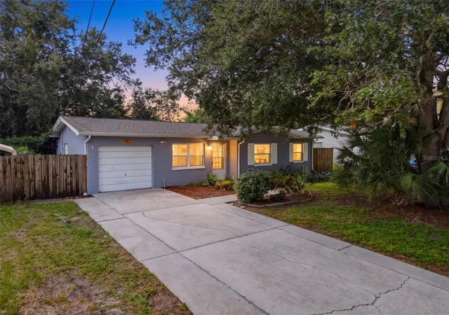 Photo 1 of Single family home for sale at 953 Cedarwood Ave, Dunedin, FL 34698 | MLS# W7890021 | Listing updated on 2026-10-13