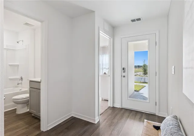 Photo 2 of Single family home for sale at 1154 Amber Waves Ct, Lake Wales, FL 33859 | MLS# O6446688 | Listing updated on 2026-10-02