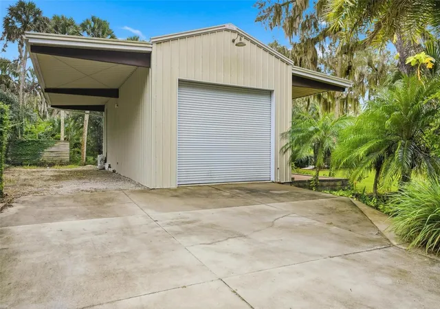 Photo 2 of Single family home for sale at 10 Pamela Pkwy, Palm Coast, FL 32137 | MLS# FC321861 | Listing updated on 2026-10-07
