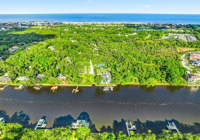 Photo 3 of Single family home for sale at 10 Pamela Pkwy, Palm Coast, FL 32137 | MLS# FC321861 | Listing updated on 2026-10-07