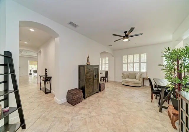 Listing Photo 4 - Condo for sale in building located at 6556 Moorings Pt Cir, LAKEWOOD RANCH, FL 34202 - Unit #202
