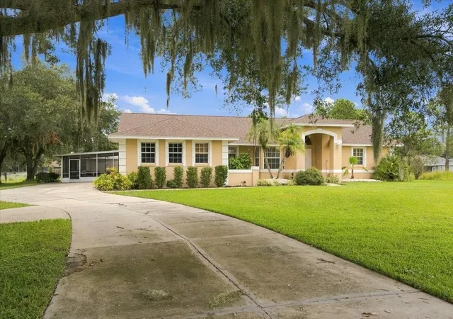 Photo 2 of Single family home for sale at 4437 Flintlock Loop, Lakeland, FL 33810 | MLS# L4965507 | Listing updated on 2026-10-07