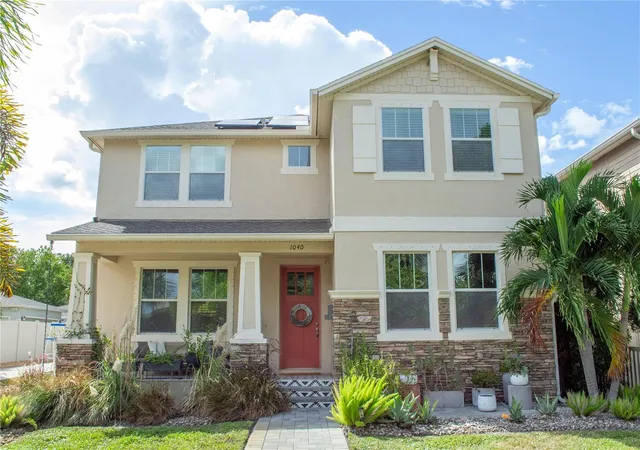 Photo 1 of Single family home for sale at 1040 10th Street N, Saint Petersburg, FL 33705 | MLS# TB8554241 | Listing updated on 2026-10-20